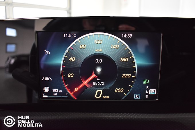 MERCEDES-BENZ A 180 d Automatic Sport